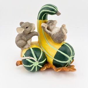 🍂 Silvestri Hand-Crafted Fall Figurine – Mice on Yellow & Green Gourds –Decor